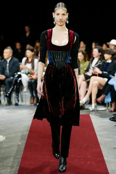 Look 8